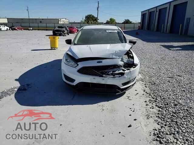 FORD FOCUS 2017 - 1FADP3E26HL276627