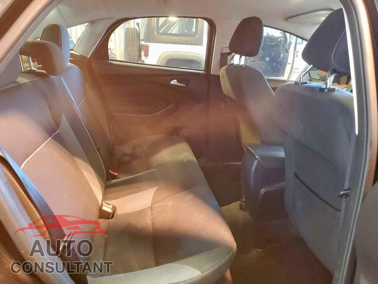 FORD FOCUS 2012 - 1FAHP3F26CL328105
