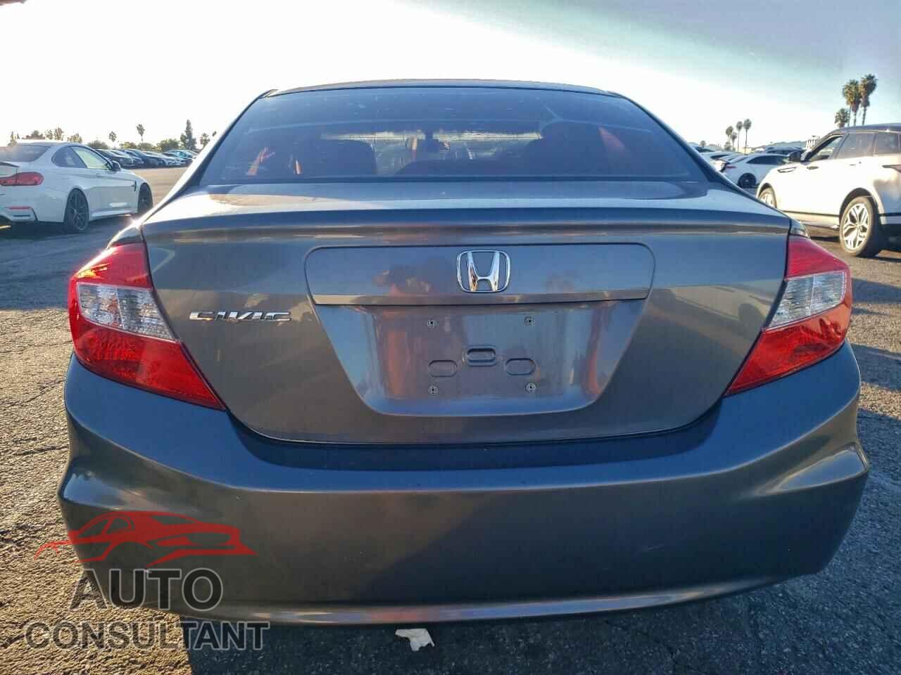 HONDA CIVIC 2012 - 2HGFB2F86CH301256
