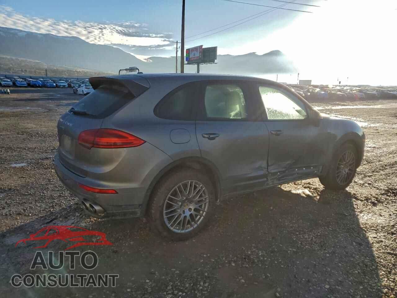 PORSCHE CAYENNE 2017 - WP1AB2A23HLA53617