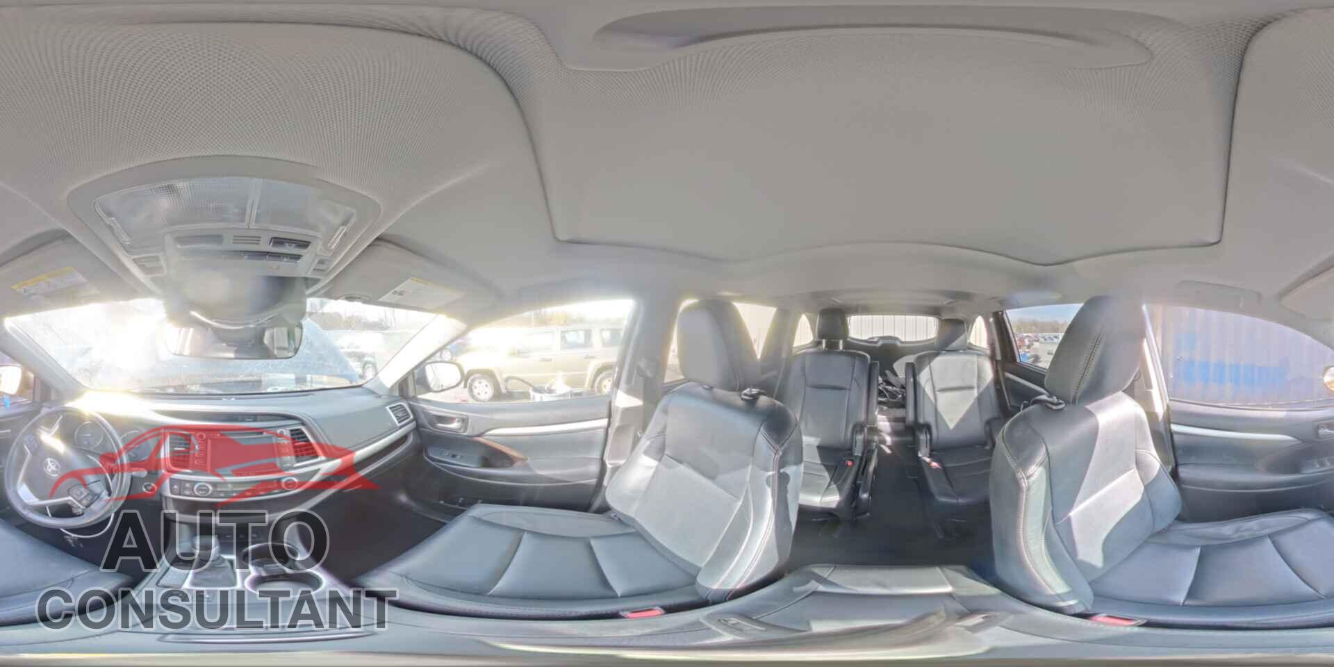 TOYOTA HIGHLANDER 2018 - 5TDJZRFH3JS486796