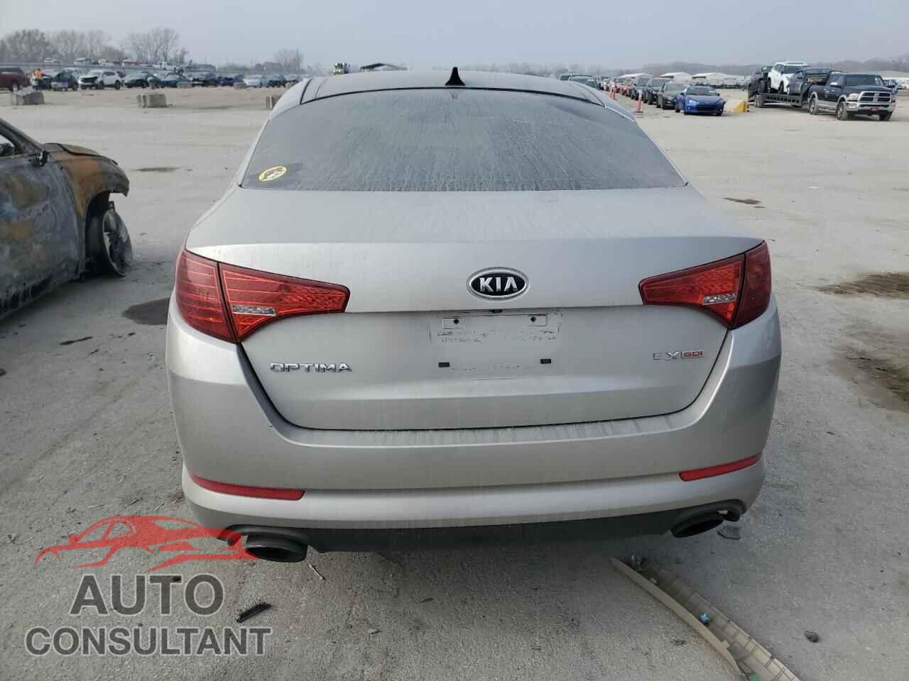 KIA OPTIMA 2011 - KNAGN4A79B5103181
