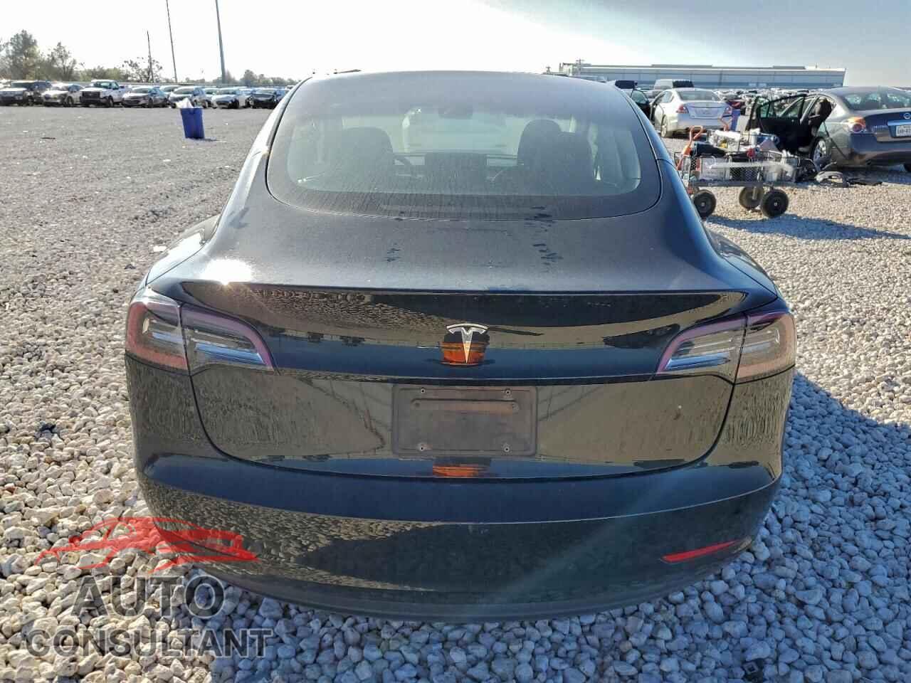 TESLA MODEL 3 2023 - 5YJ3E1EA7PF449287