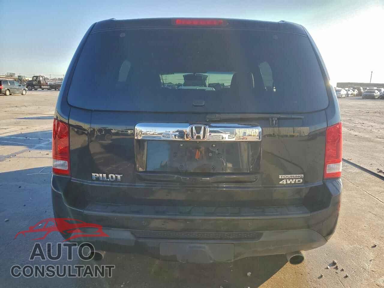 HONDA PILOT 2013 - 5FNYF4H96DB081895