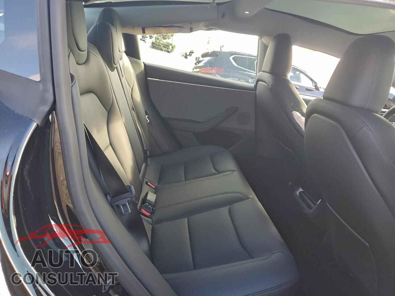 TESLA MODEL 3 2025 - 5YJ3E1EA0SF051900