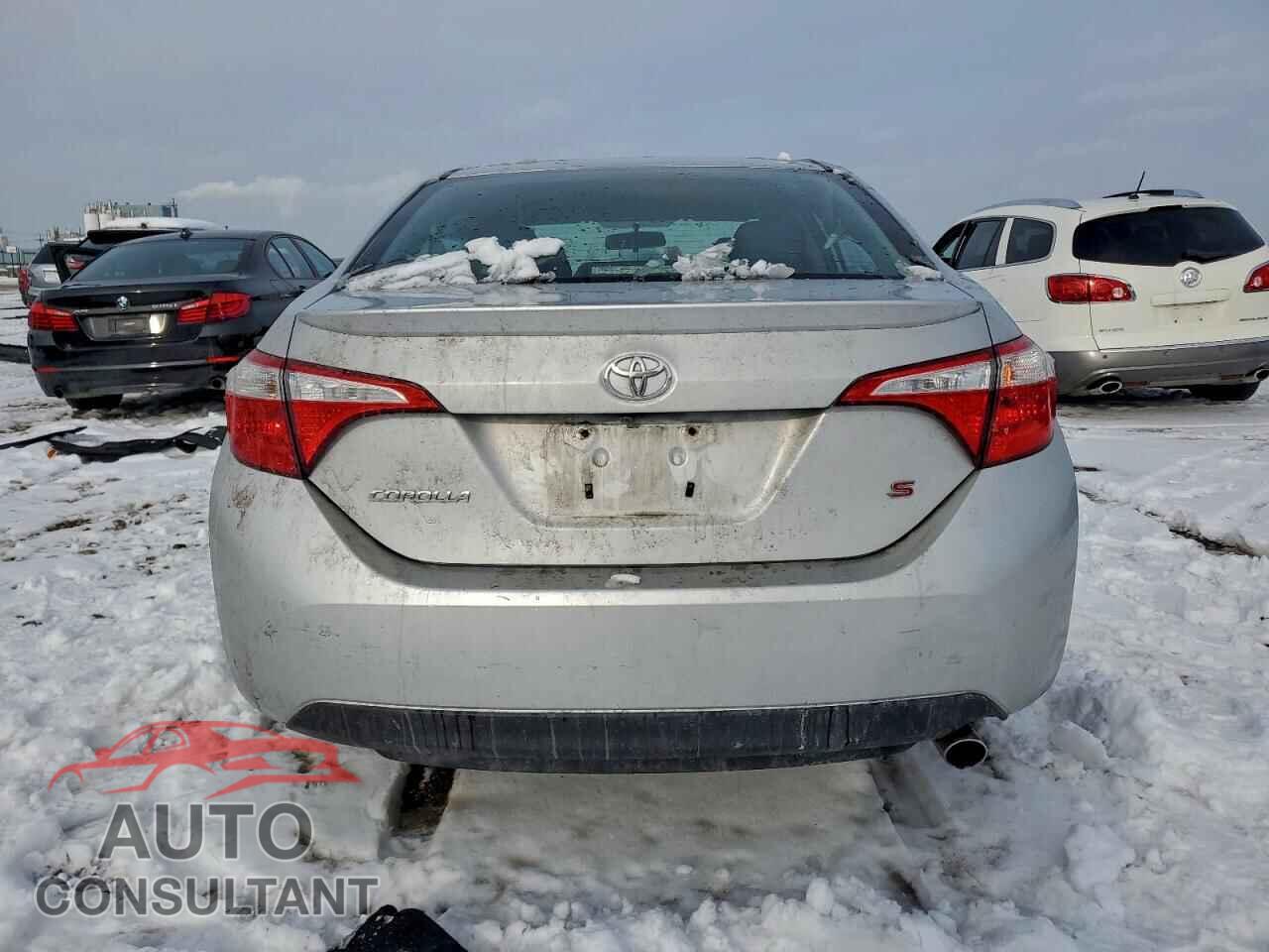 TOYOTA COROLLA 2015 - 2T1BURHE1FC416221