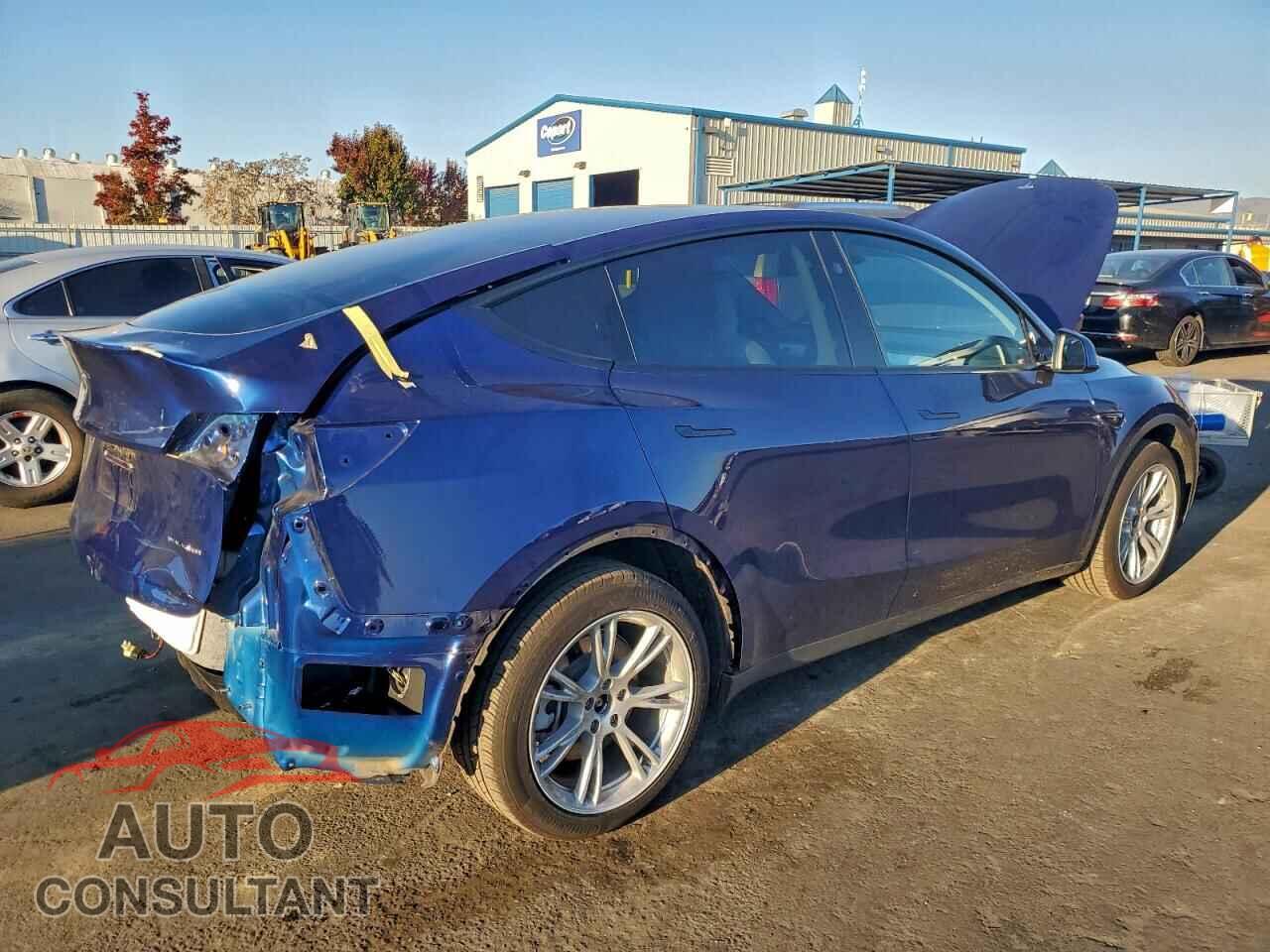 TESLA MODEL Y 2023 - 7SAYGDEE5PF917105