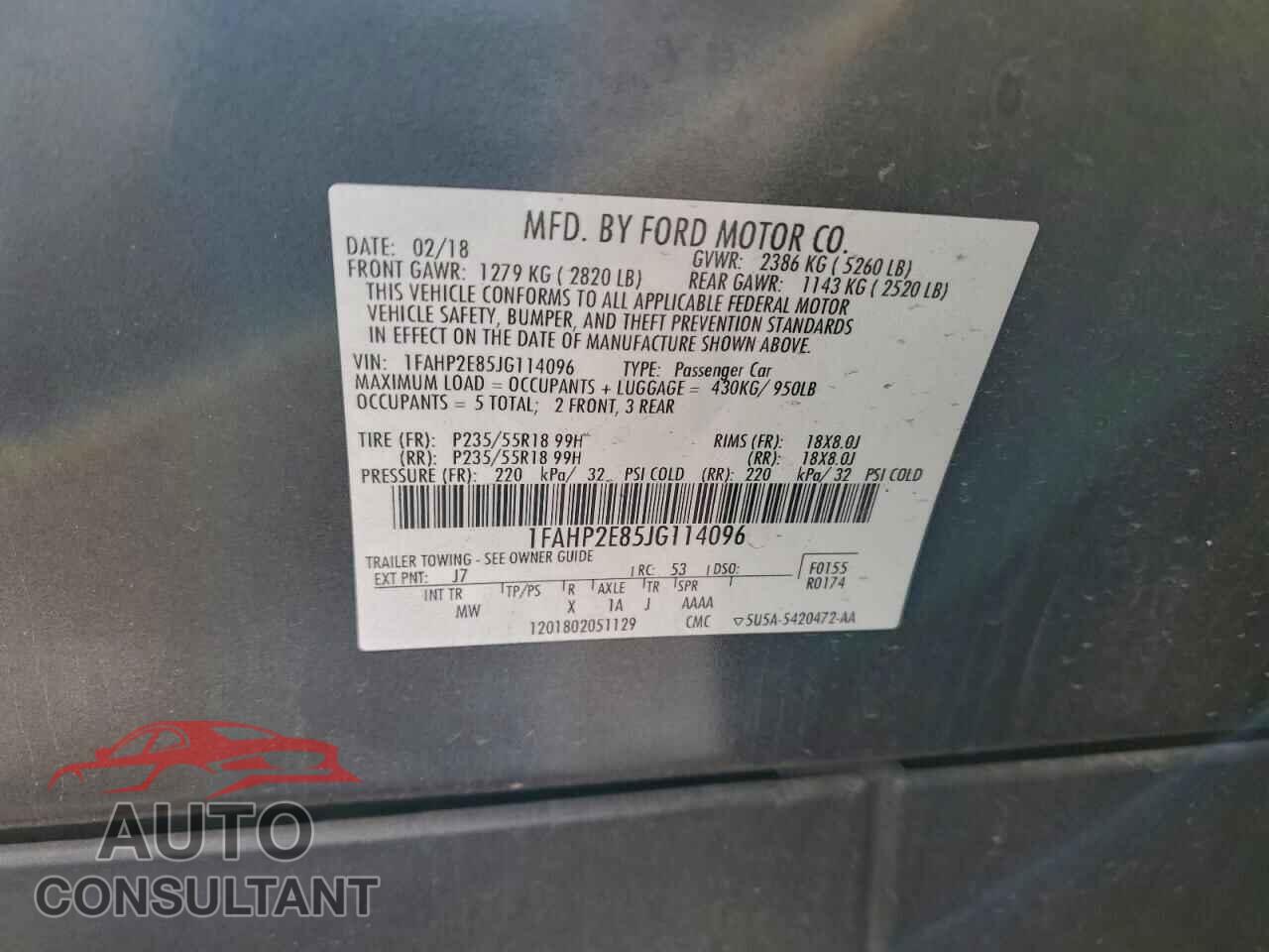 FORD TAURUS 2018 - 1FAHP2E85JG114096