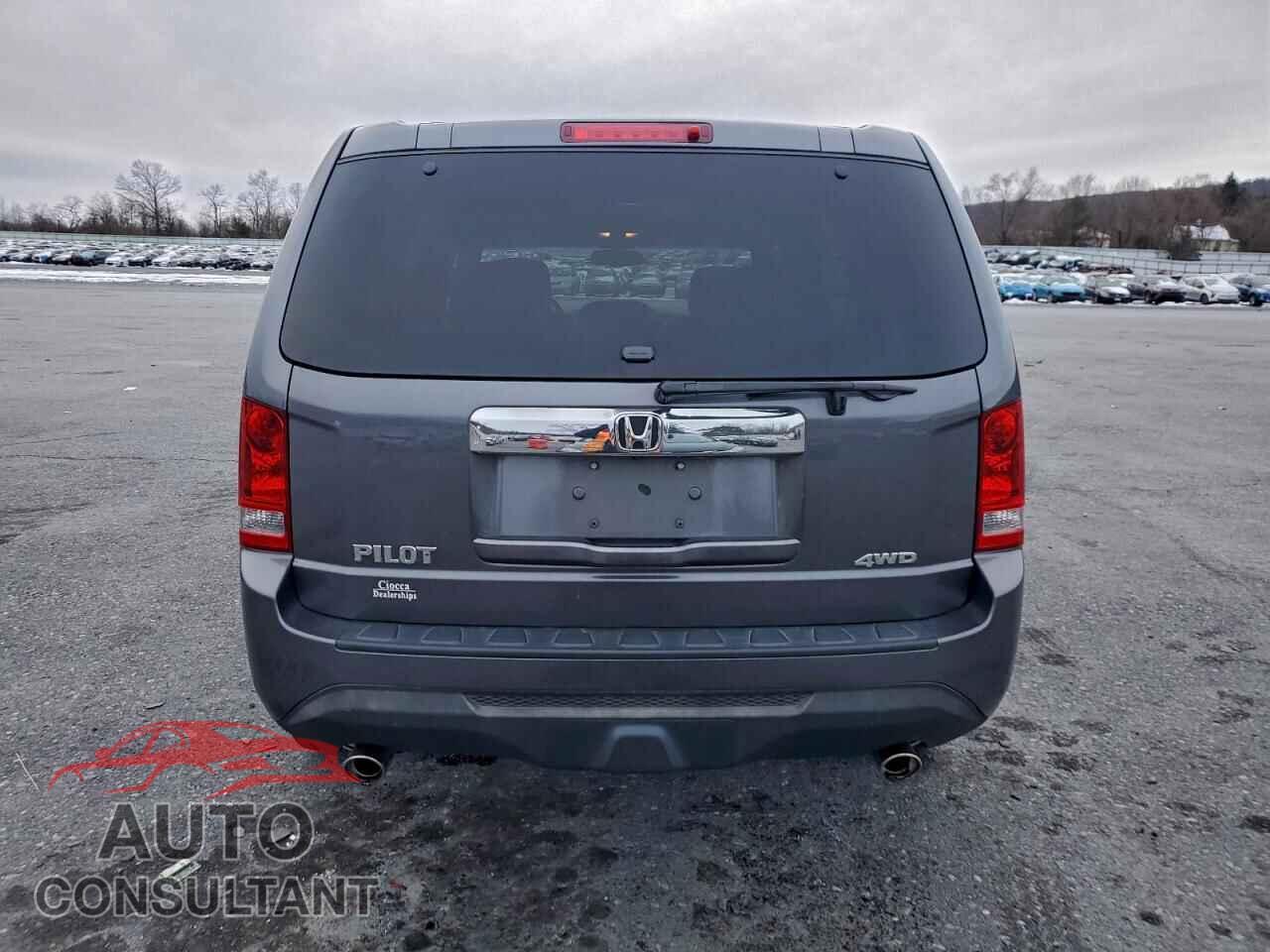 HONDA PILOT 2015 - 5FNYF4H51FB019997