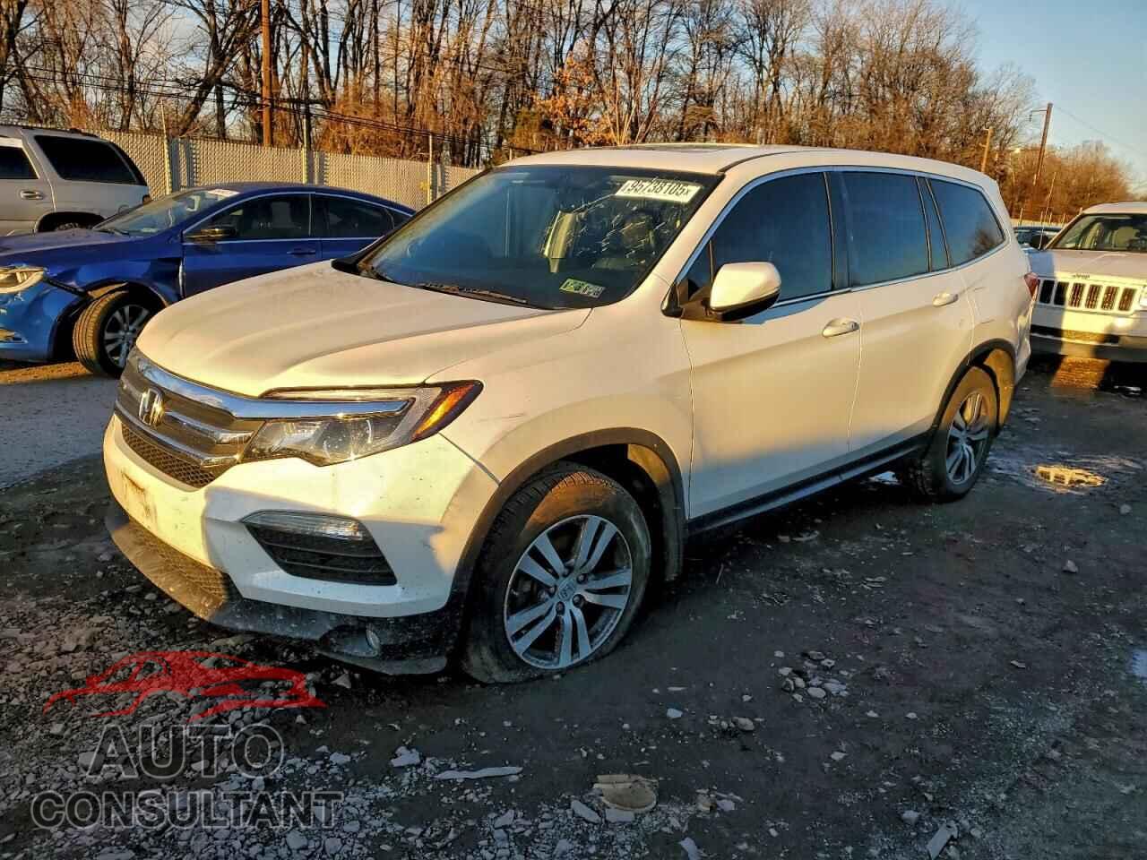 HONDA PILOT 2017 - 5FNYF6H53HB031759