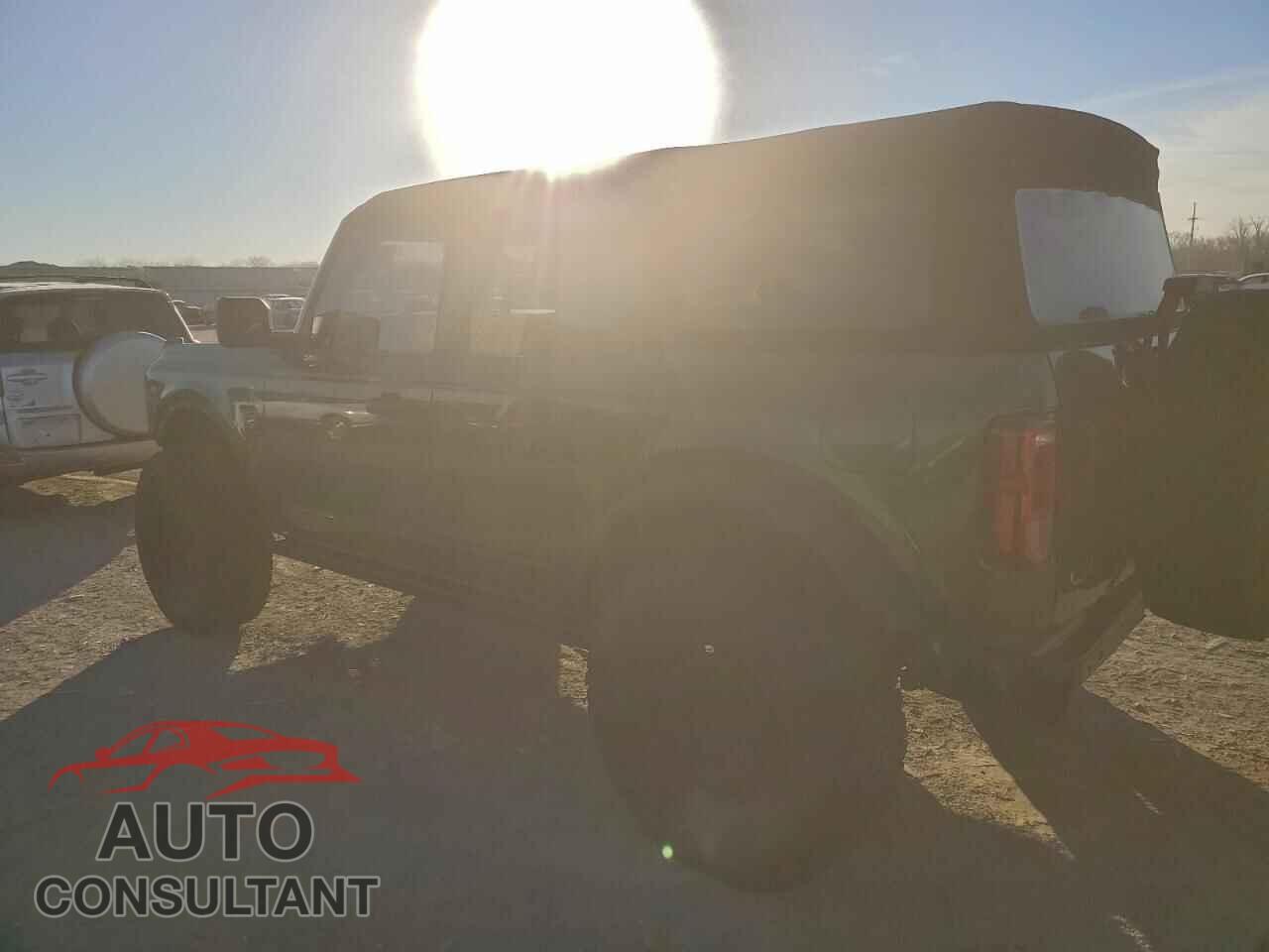 FORD BRONCO 2023 - 1FMEE5DH2PLB38695