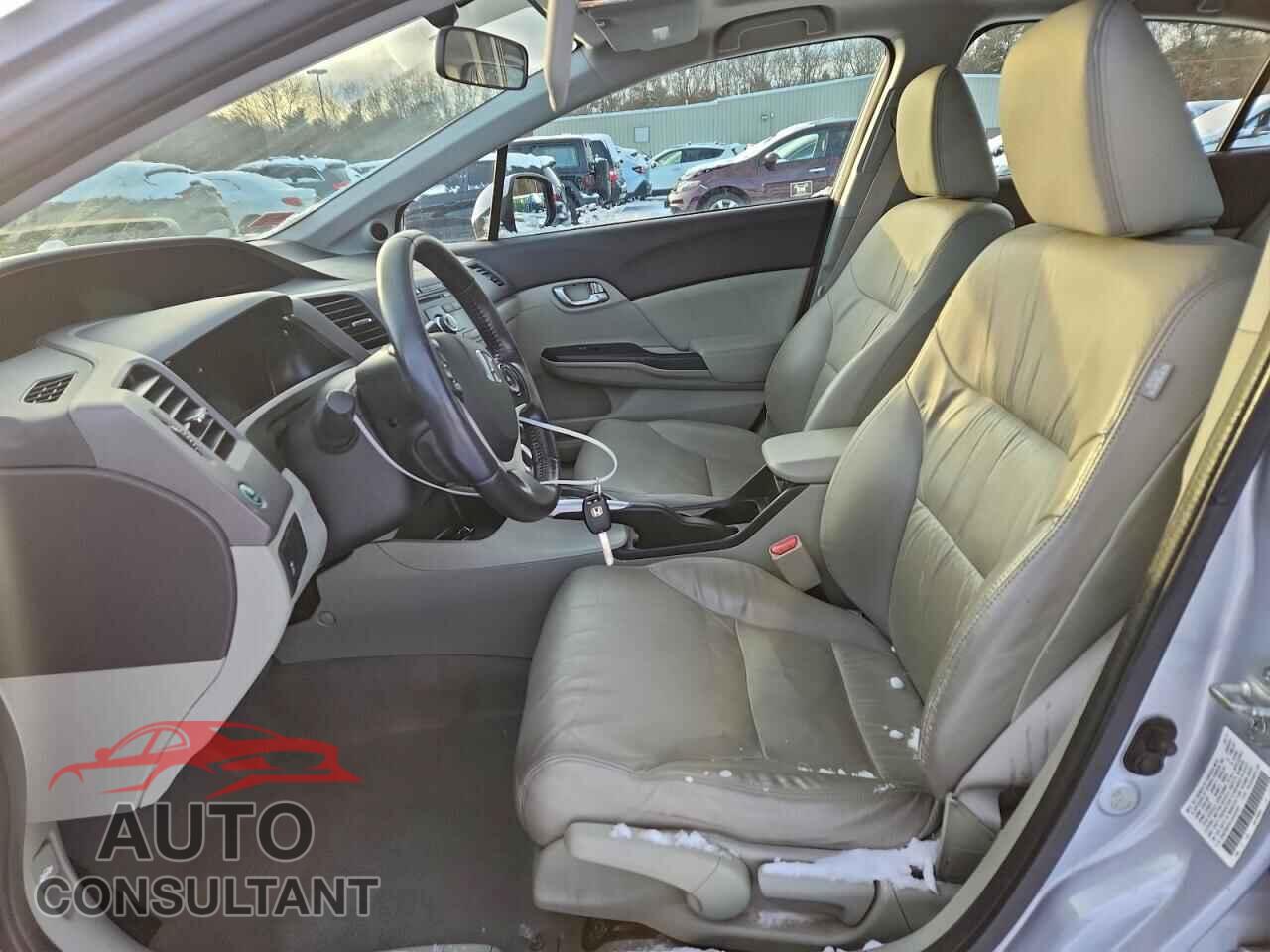 HONDA CIVIC 2012 - 2HGFB2F91CH555921