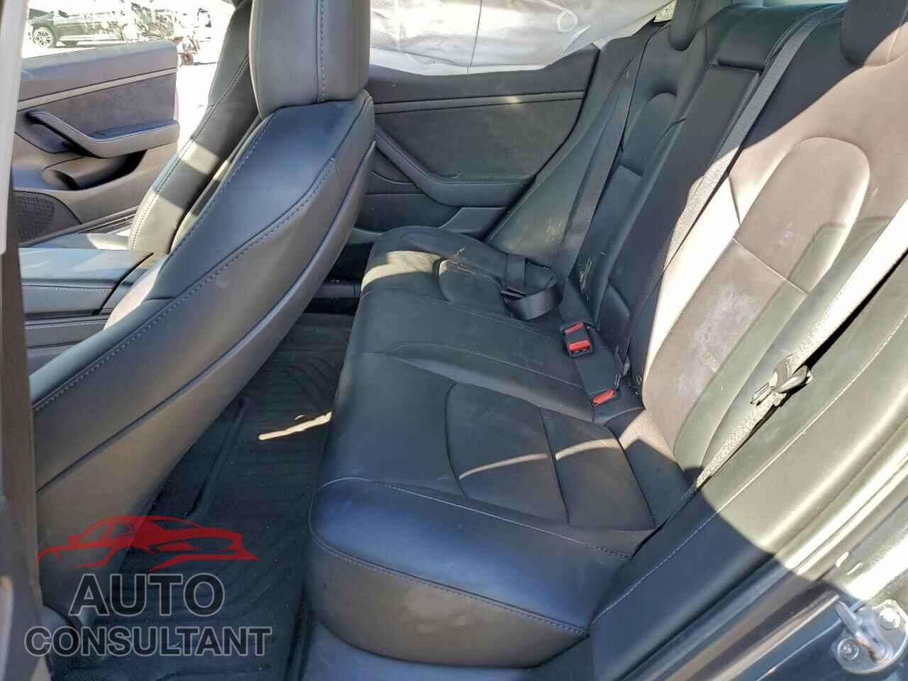 TESLA MODEL 3 2021 - 5YJ3E1EA0MF907313