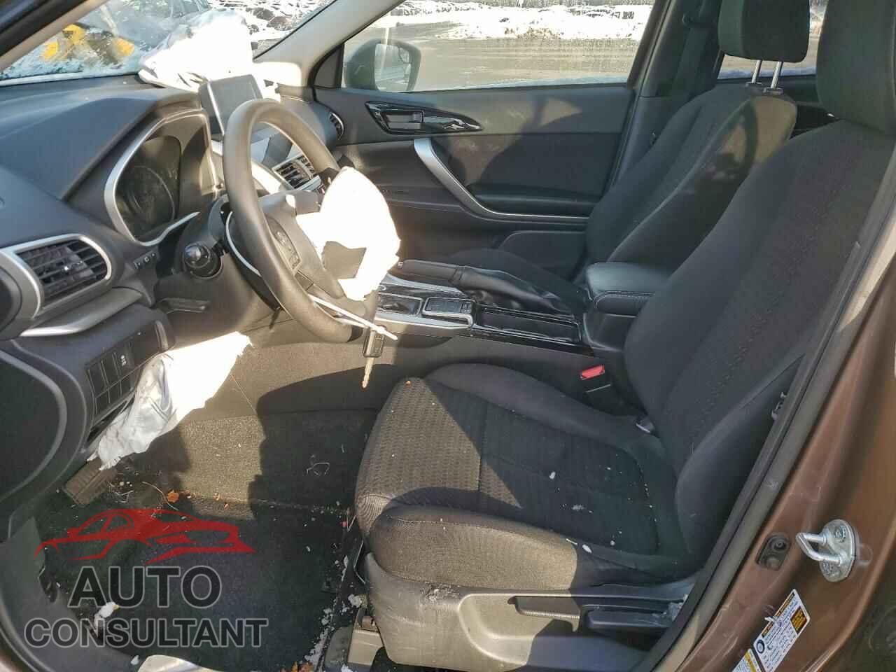 MITSUBISHI ECLIPSE 2018 - JA4AT4AA7JZ066613