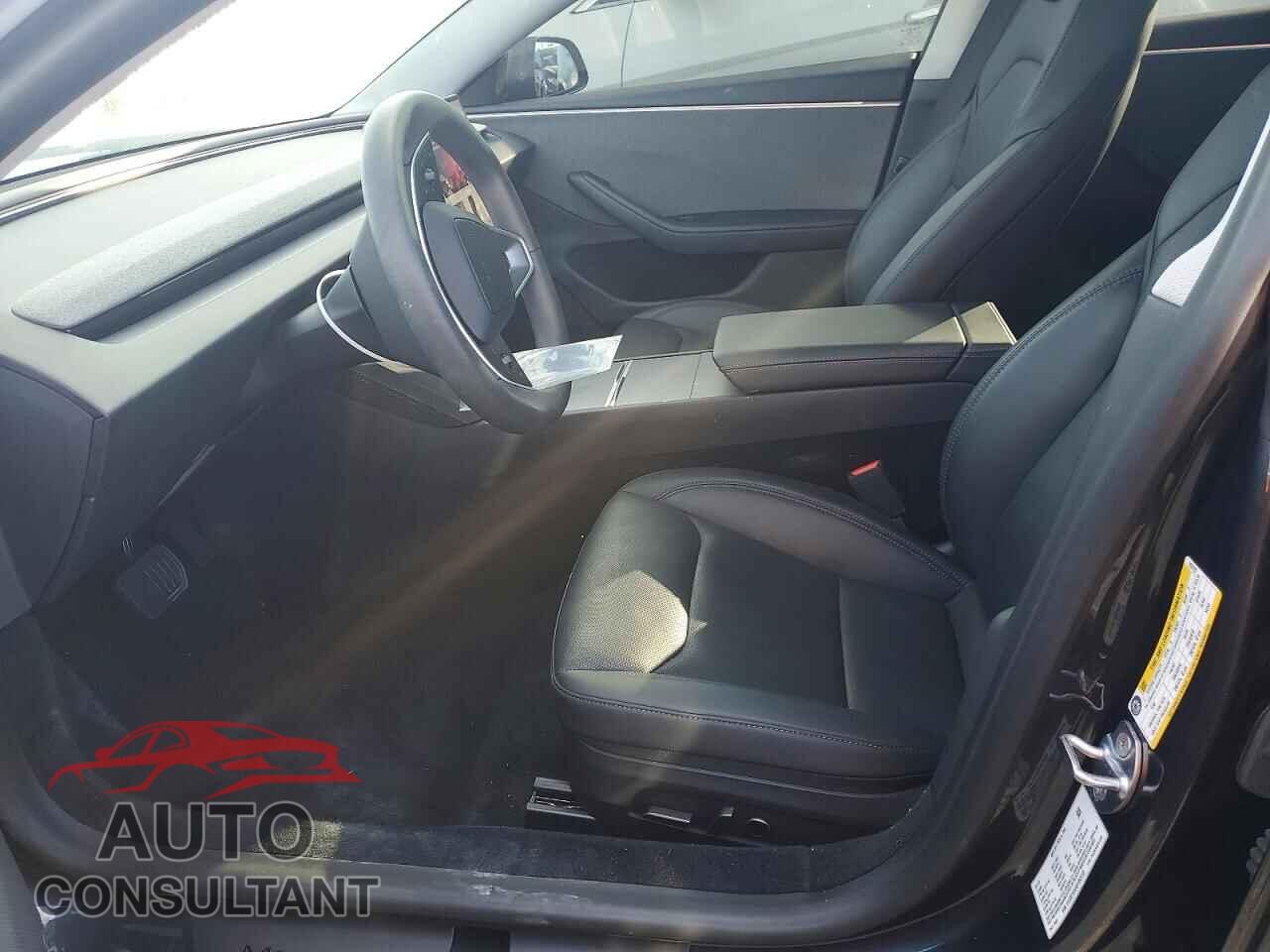 TESLA MODEL 3 2025 - 5YJ3E1EA5SF953720