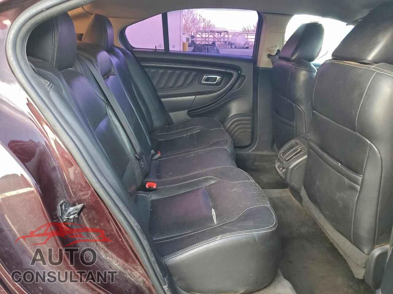 FORD TAURUS 2011 - 1FAHP2FW2BG174867