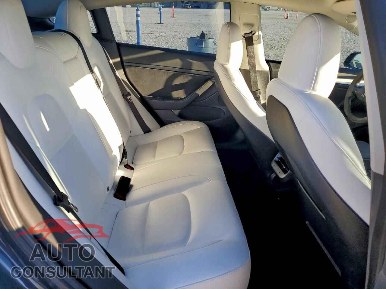 TESLA MODEL 3 2023 - 5YJ3E1EA0PF675770