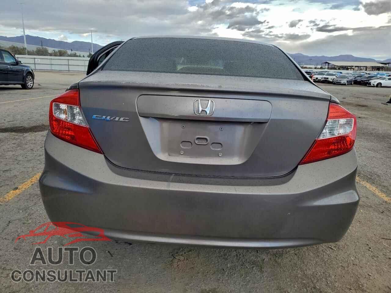 HONDA CIVIC 2012 - 2HGFB2F88CH537021