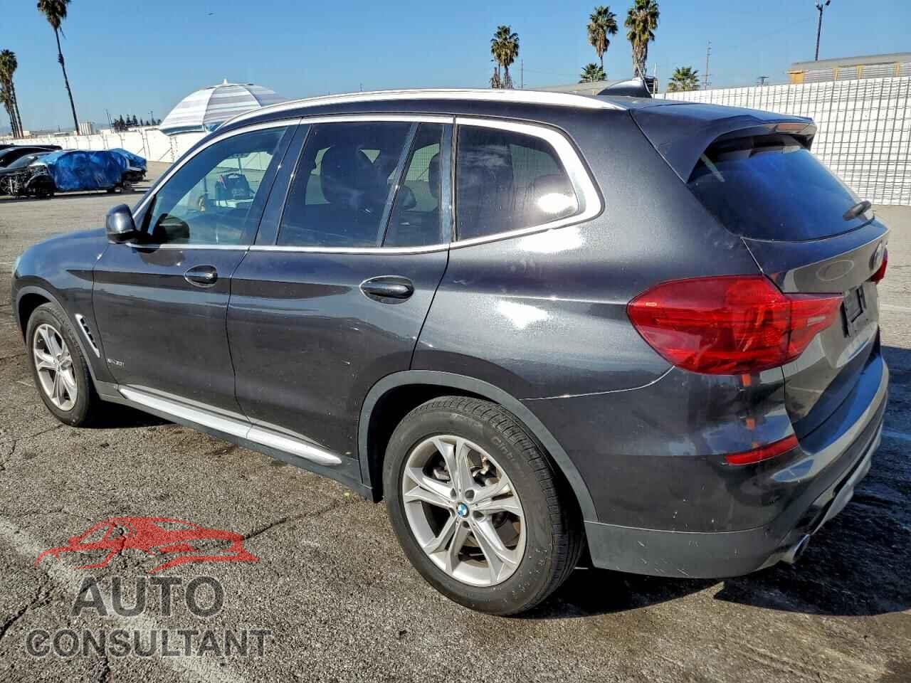 BMW X3 2018 - 5UXTR9C53JLD64106