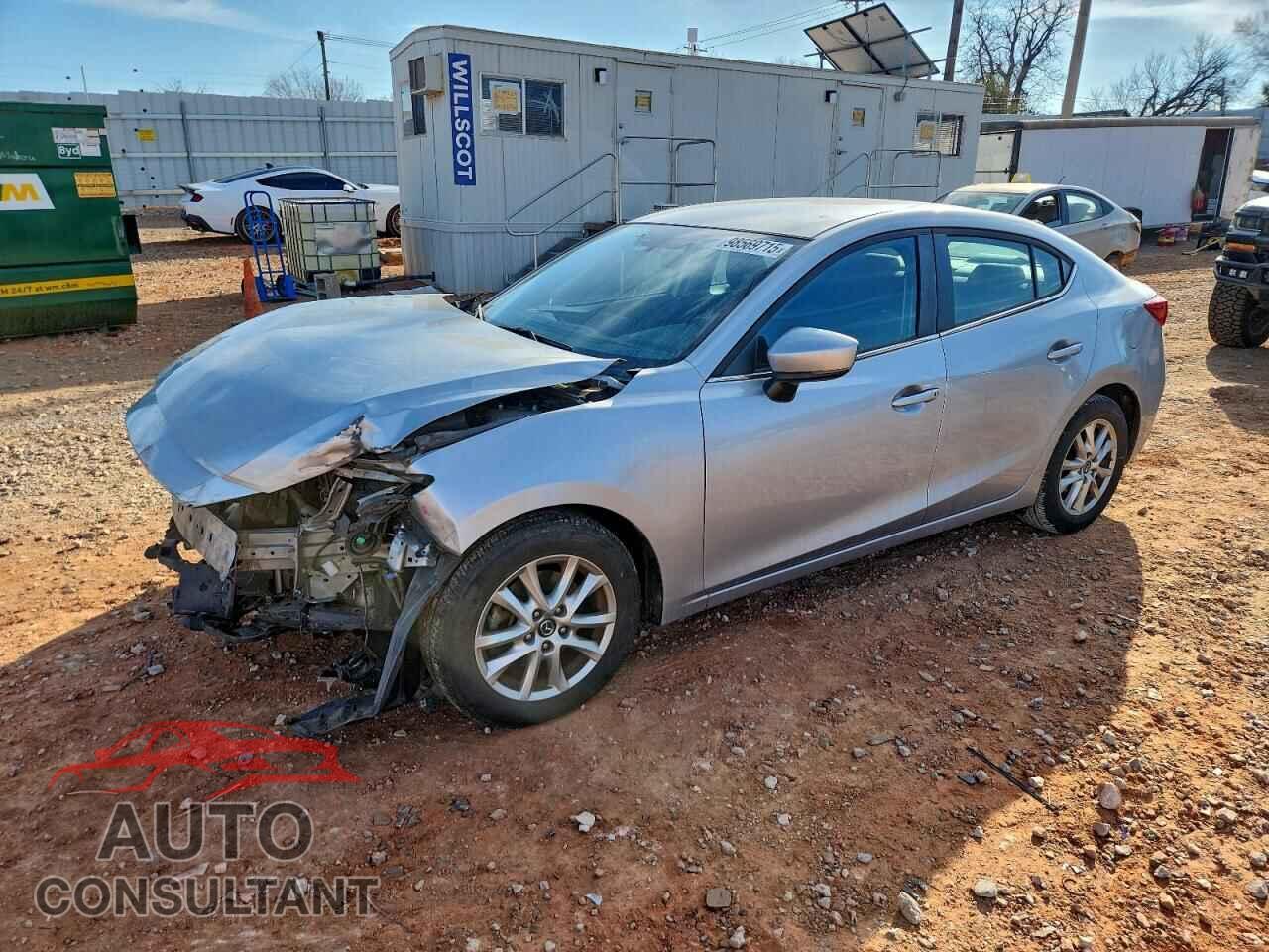 MAZDA 3 2017 - 3MZBN1U79HM136477