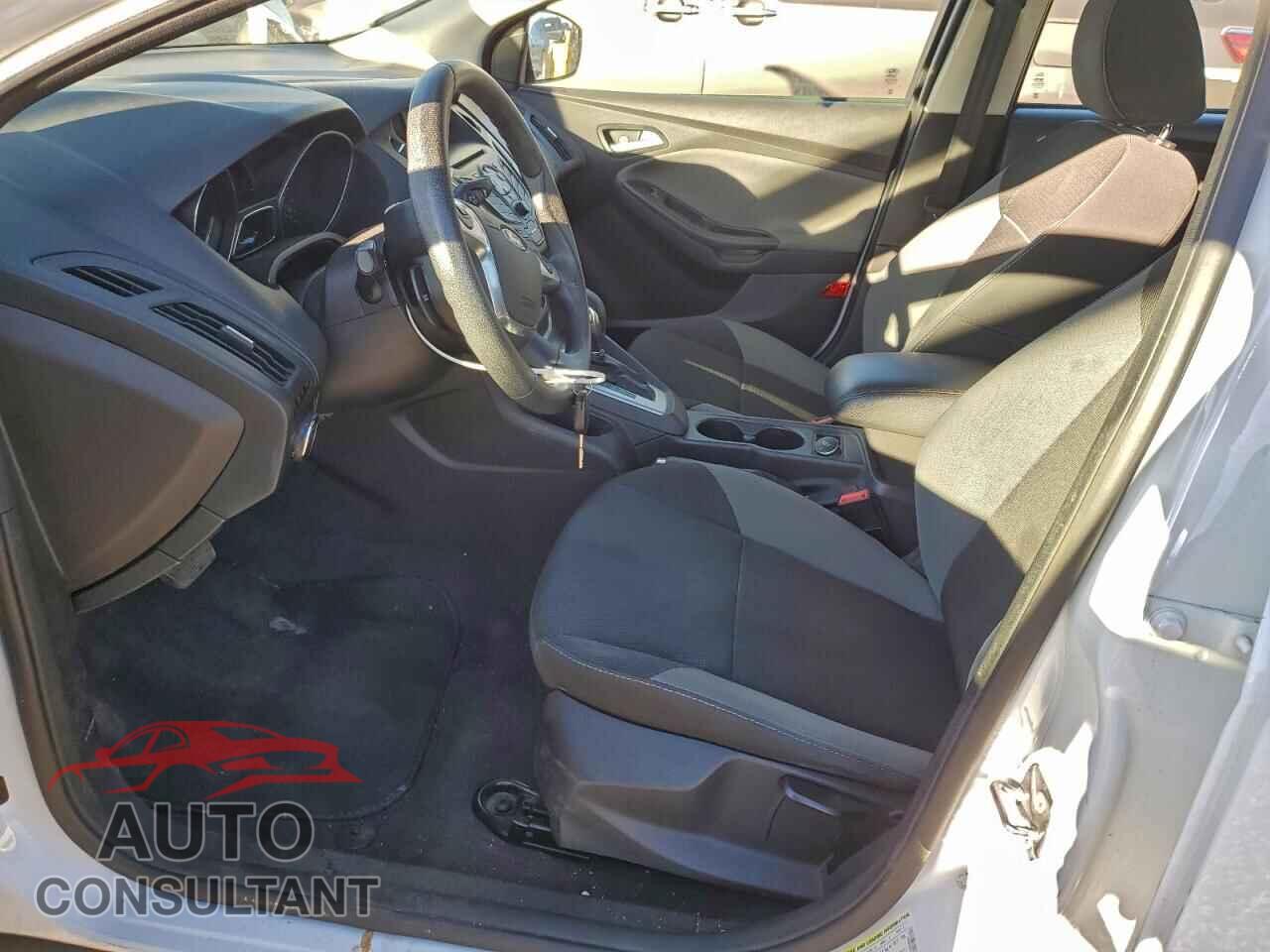 FORD FOCUS 2014 - 1FADP3F22EL323548