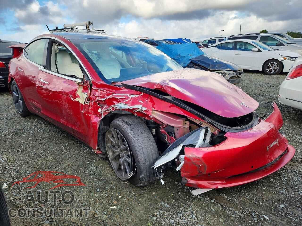 TESLA MODEL 3 2019 - 5YJ3E1EA5KF402767