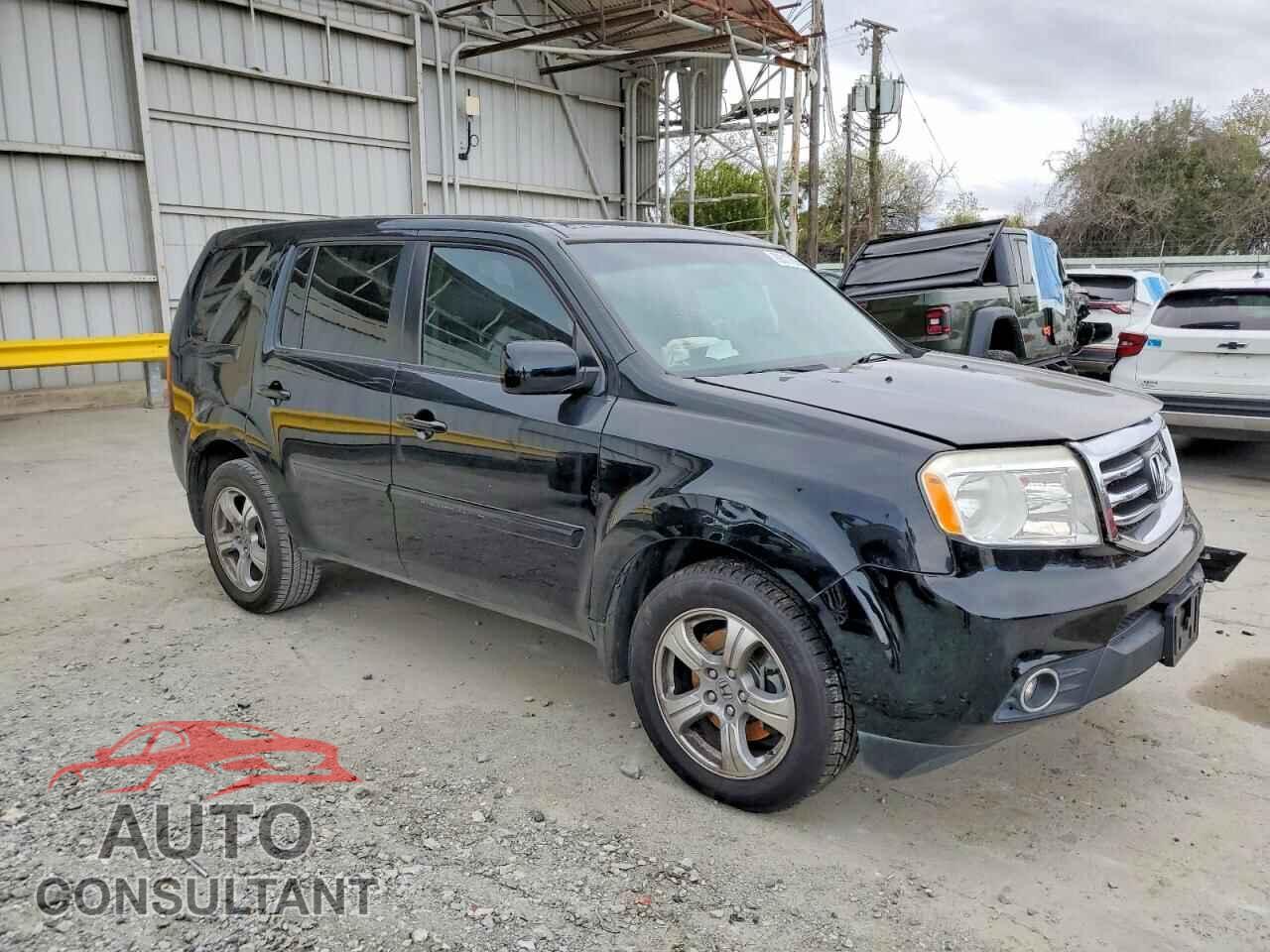 HONDA PILOT 2013 - 5FNYF4H56DB037540