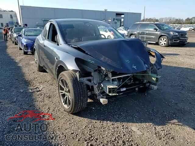 TESLA MODEL Y 2024 - 7SAYGDED6RF201775