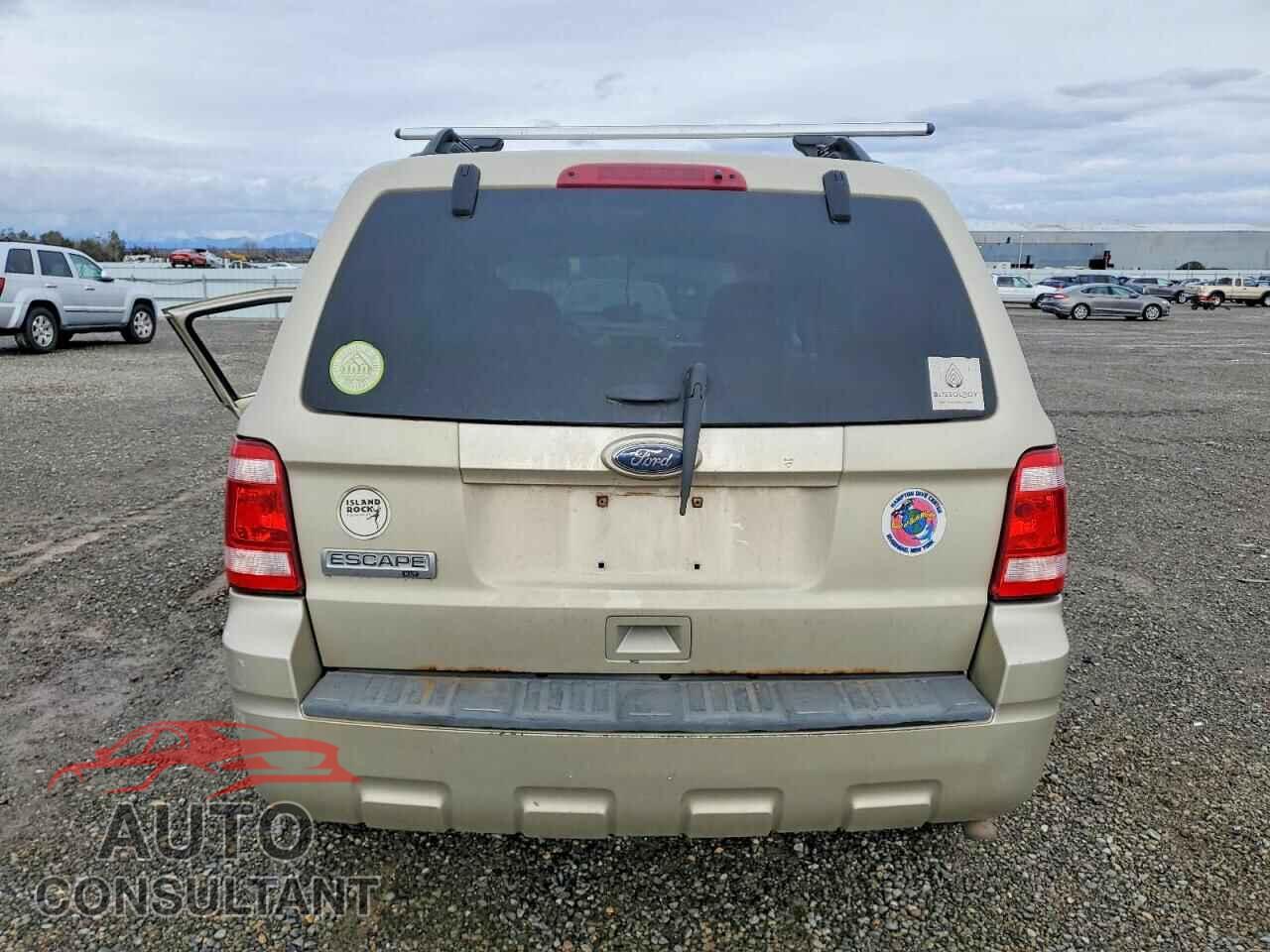 FORD ESCAPE 2011 - 1FMCU0D77BKA99332