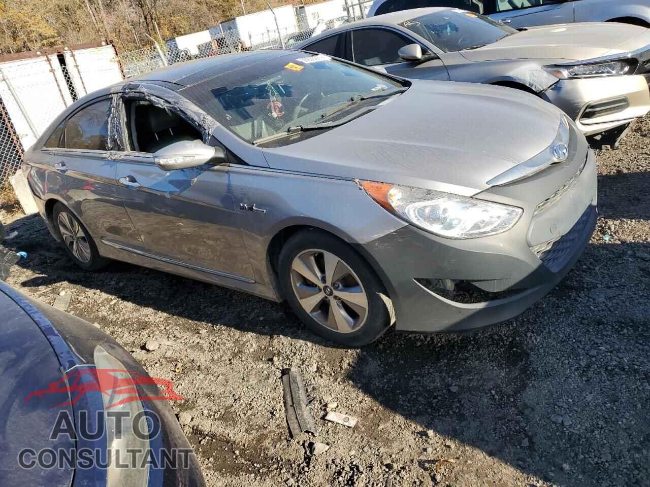 HYUNDAI SONATA 2013 - KMHEC4A44DA084101