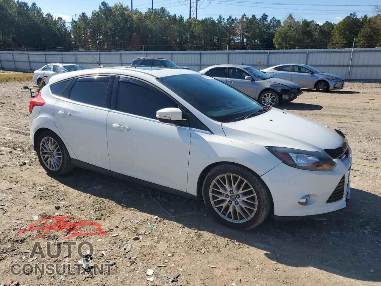 FORD FOCUS 2012 - 1FAHP3M24CL175727