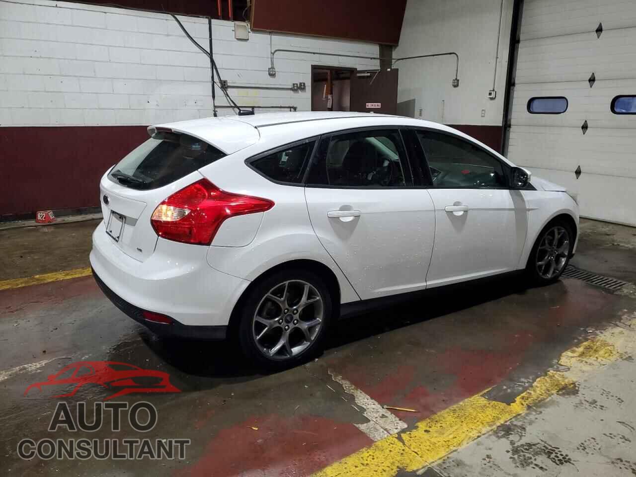 FORD FOCUS 2014 - 1FADP3K28EL278816