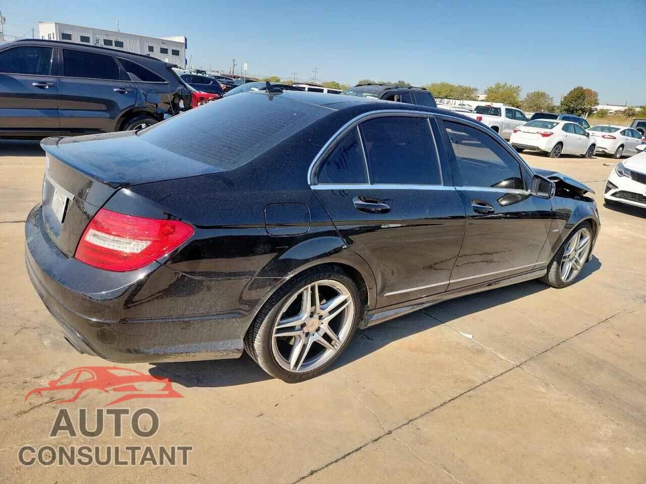 MERCEDES-BENZ C-CLASS 2012 - WDDGF5HB2CR203560
