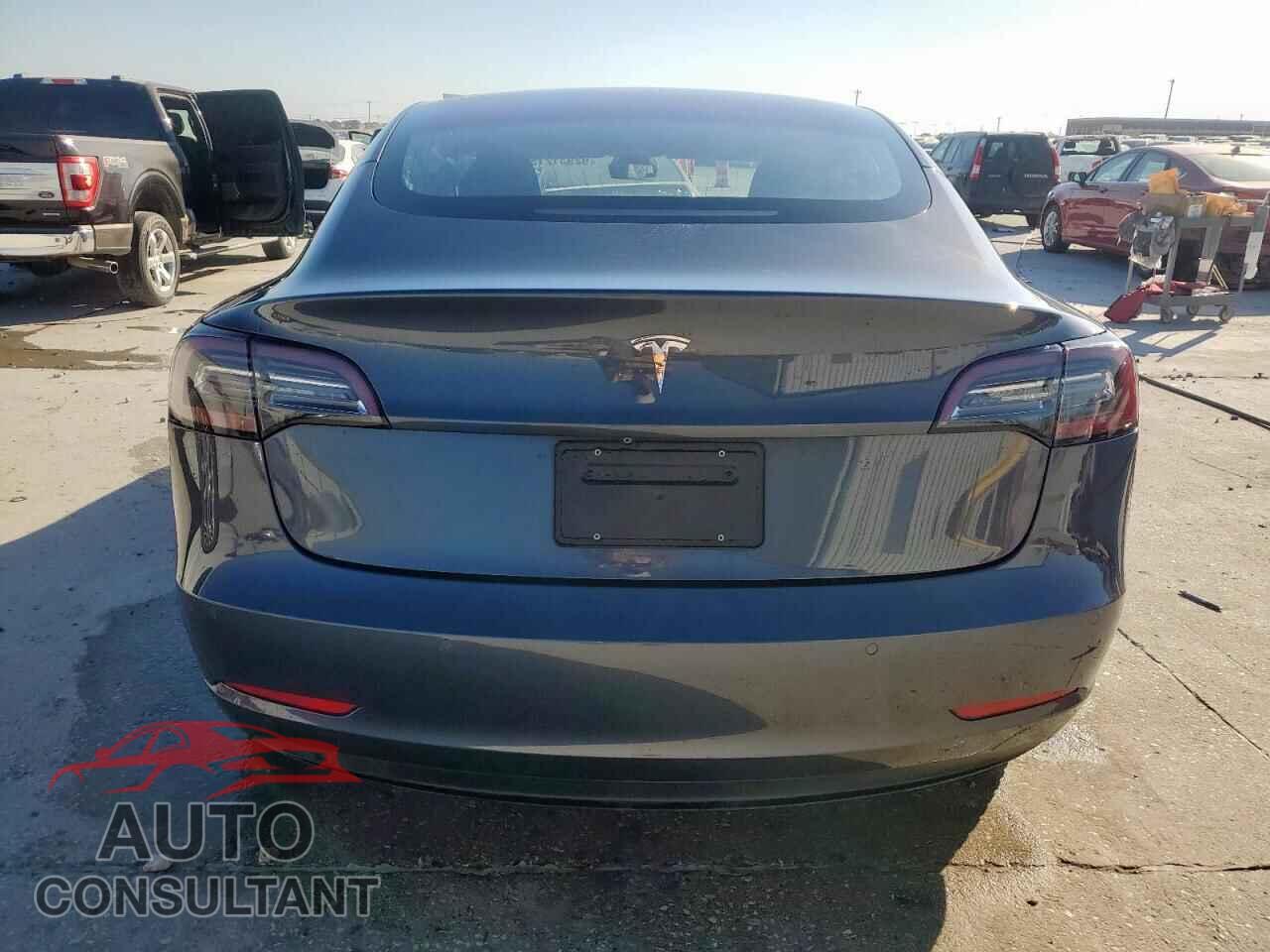 TESLA MODEL 3 2018 - 5YJ3E1EAXJF158046