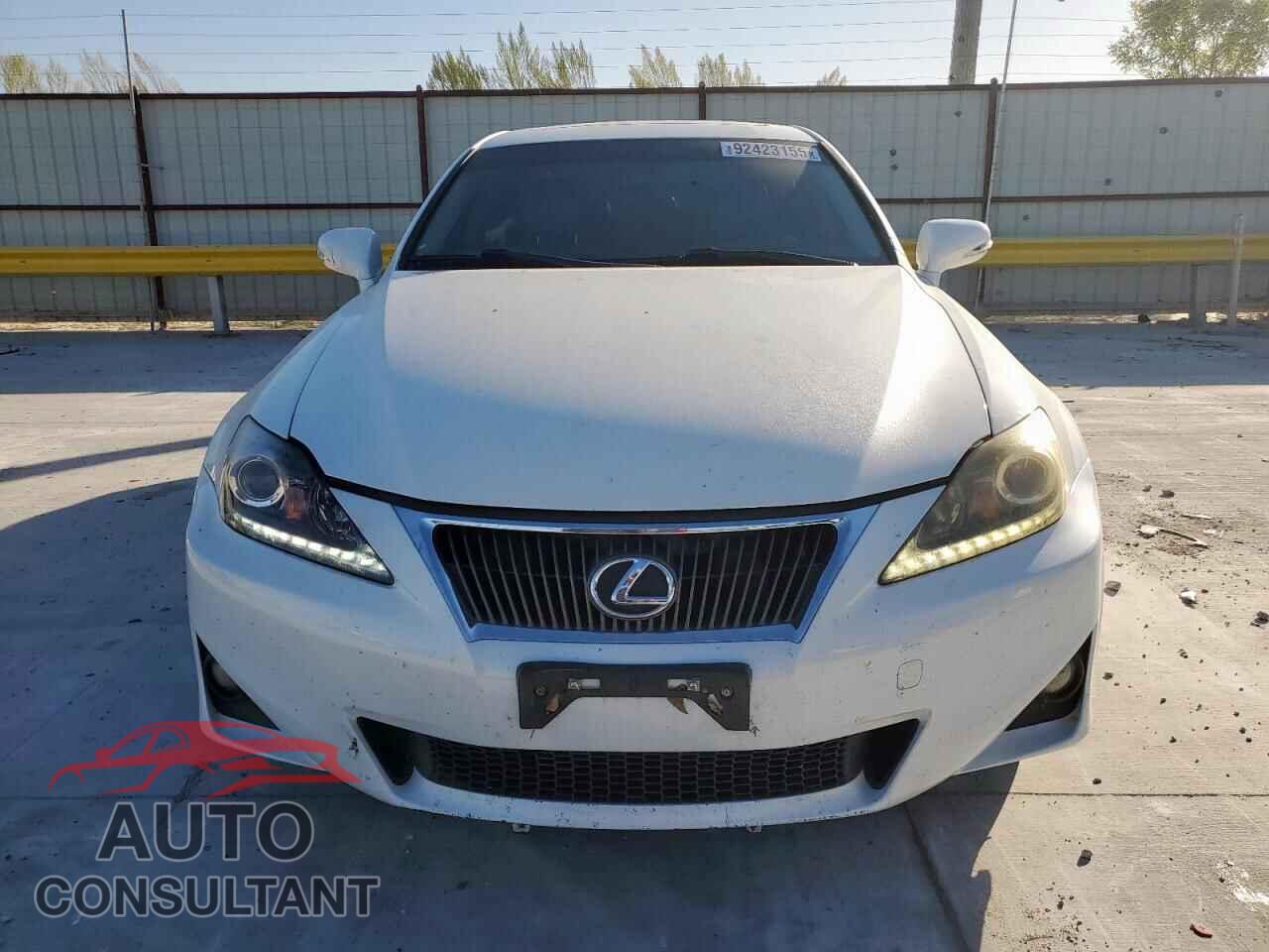 LEXUS IS 2011 - JTHBF5C26B5135053
