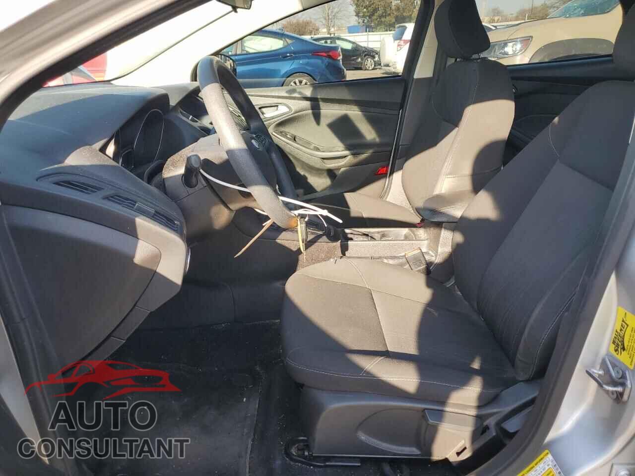 FORD FOCUS 2016 - 1FADP3F28GL251550