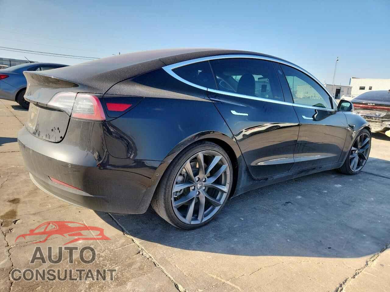 TESLA MODEL 3 2018 - 5YJ3E1EA5JF031298