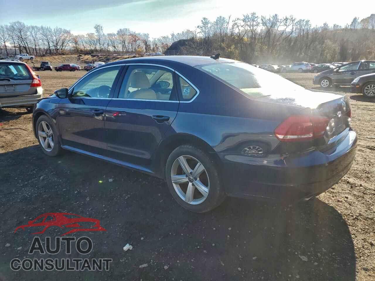 VOLKSWAGEN PASSAT 2012 - 1VWBP7A33CC039915