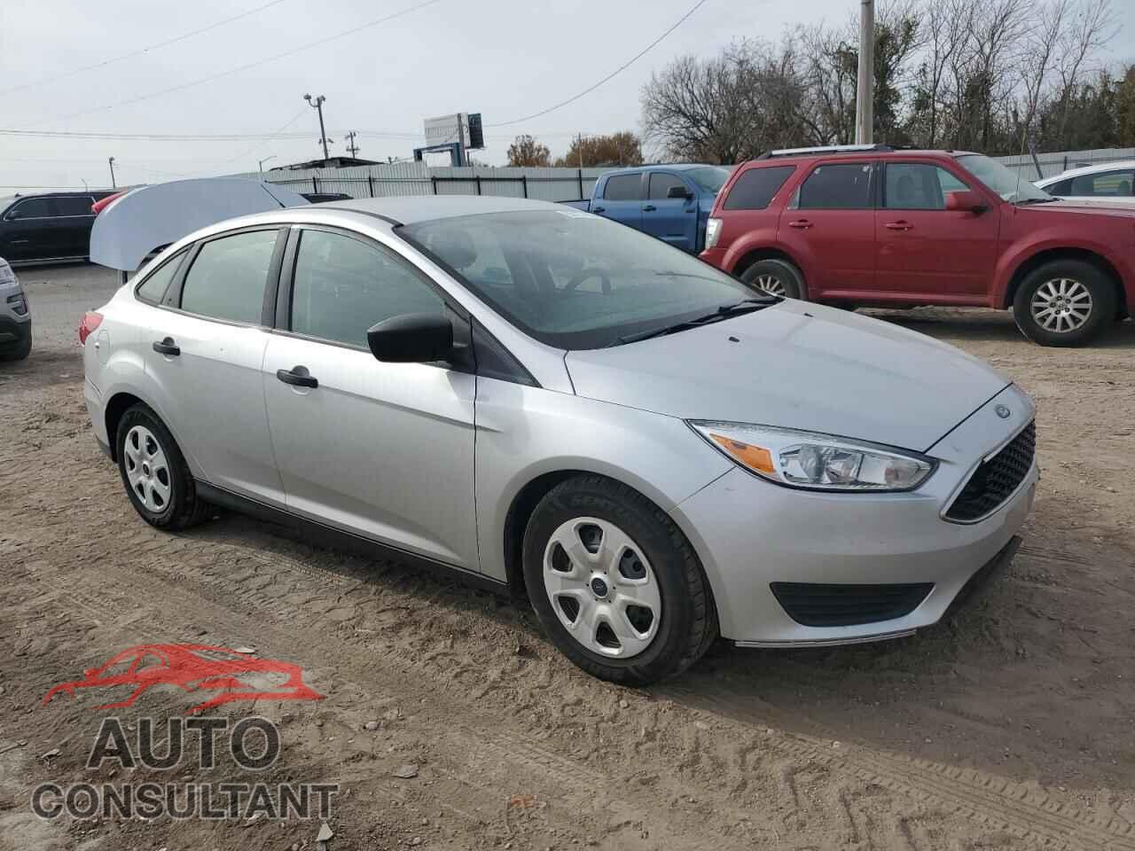 FORD FOCUS 2018 - 1FADP3E26JL269182