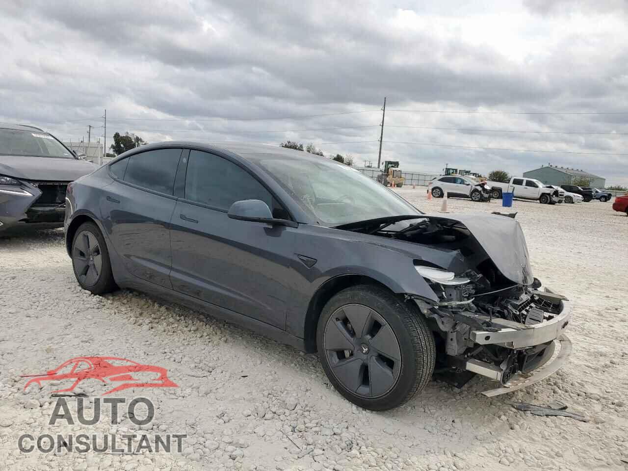 TESLA MODEL 3 2022 - 5YJ3E1EA7NF249023