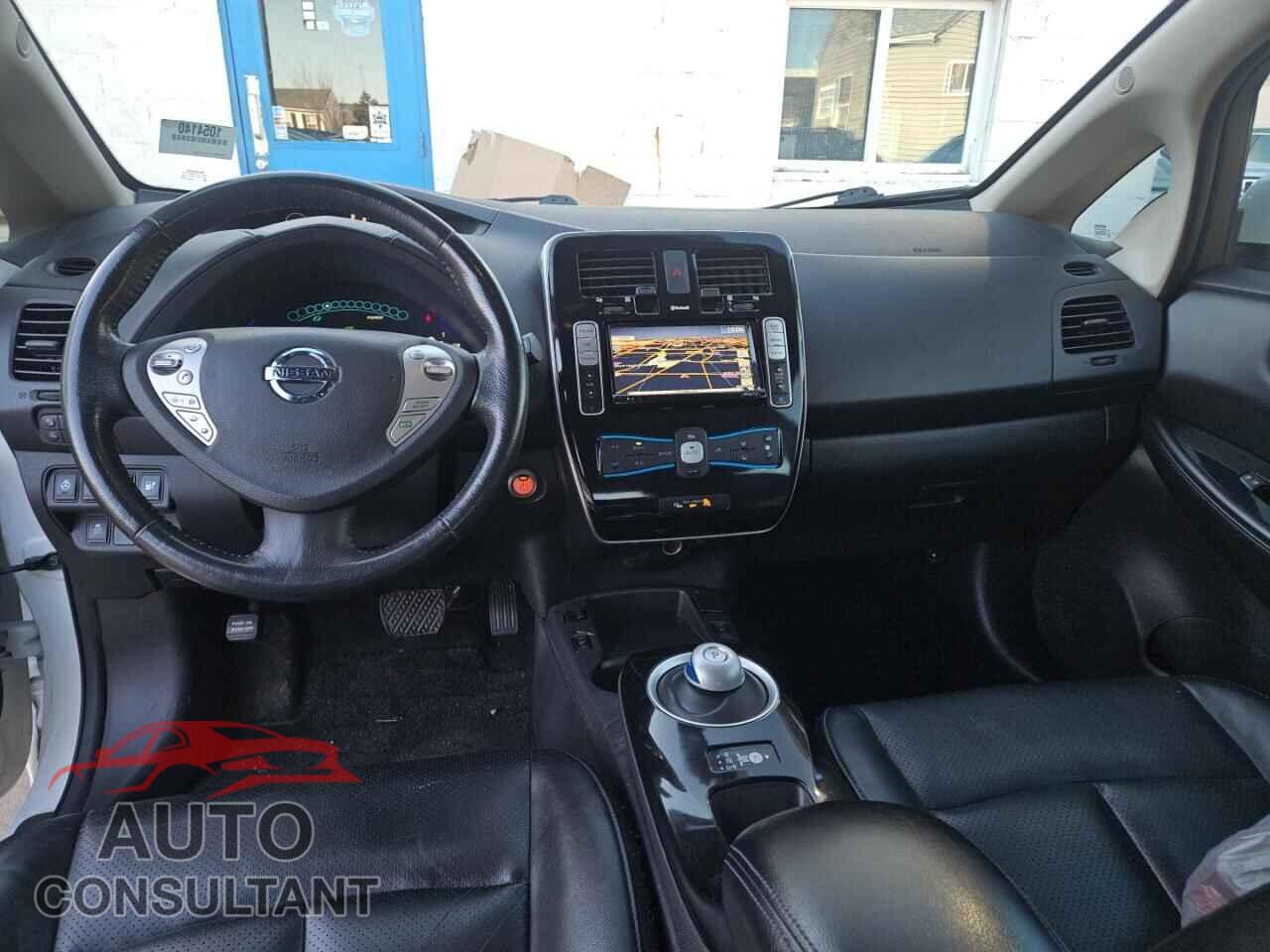 NISSAN LEAF 2015 - 1N4AZ0CP3FC321630