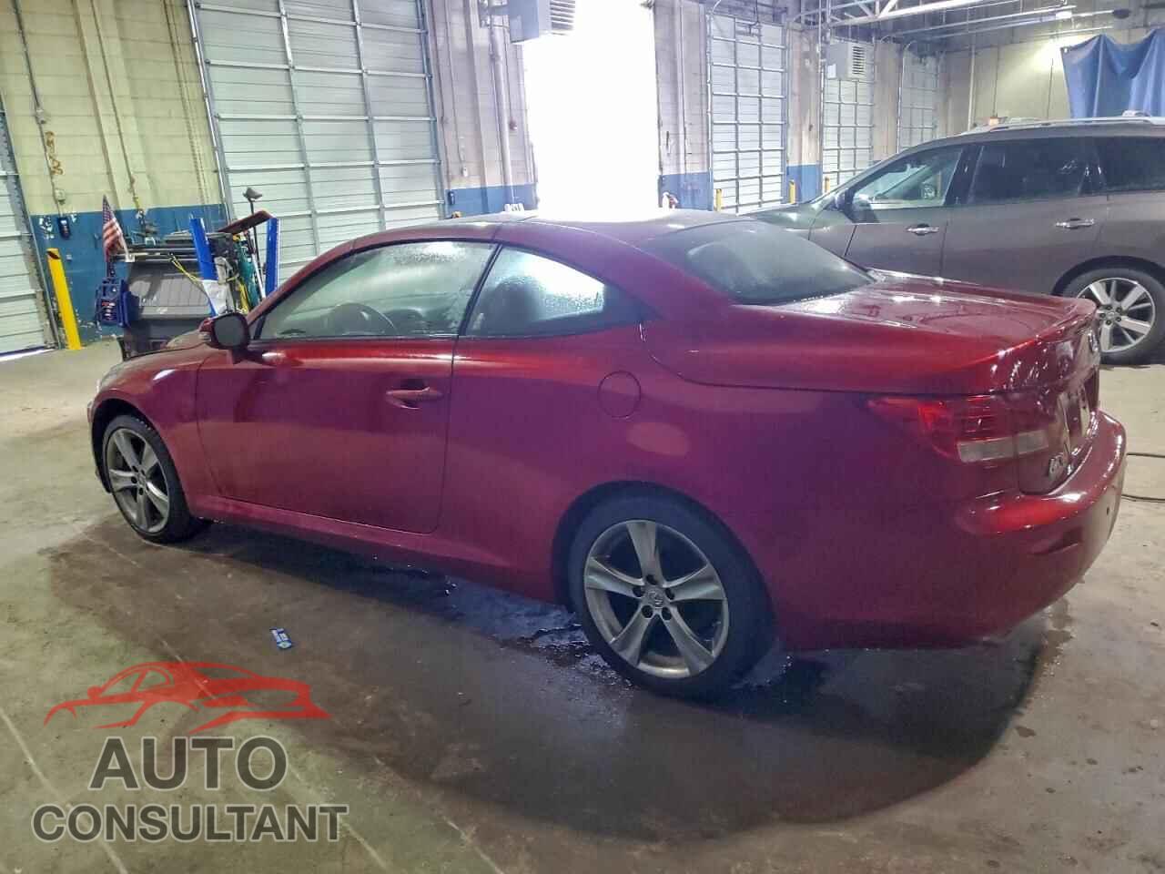 LEXUS IS 2012 - JTHFF2C24C2523949