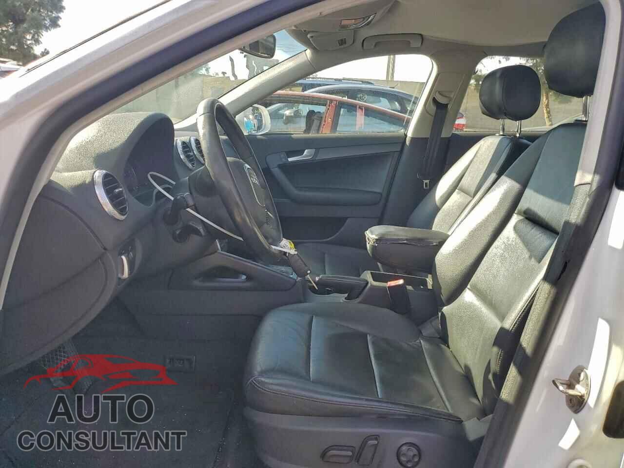 AUDI A3 2012 - WAUBEAFM2CA023480