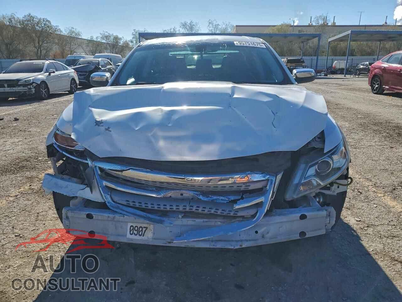 FORD TAURUS 2010 - 1FAHP2FW2AG113677