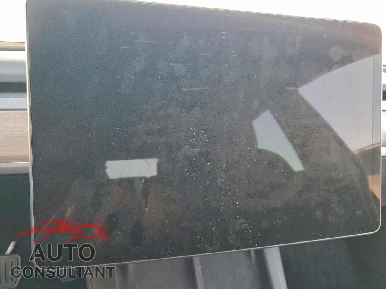 TESLA MODEL 3 2022 - 5YJ3E1EA4NF358717