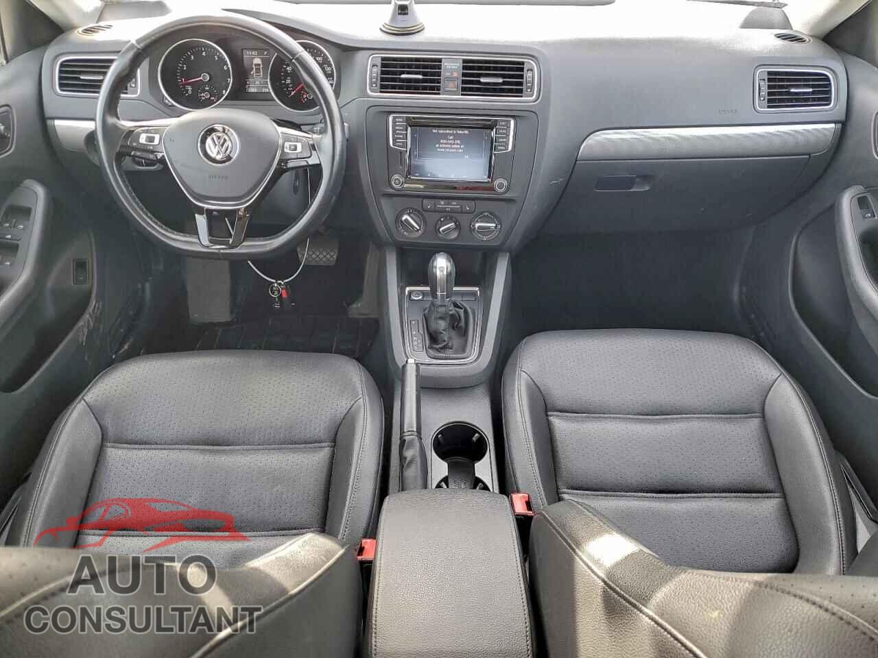 VOLKSWAGEN JETTA 2017 - 3VWDB7AJ7HM415642