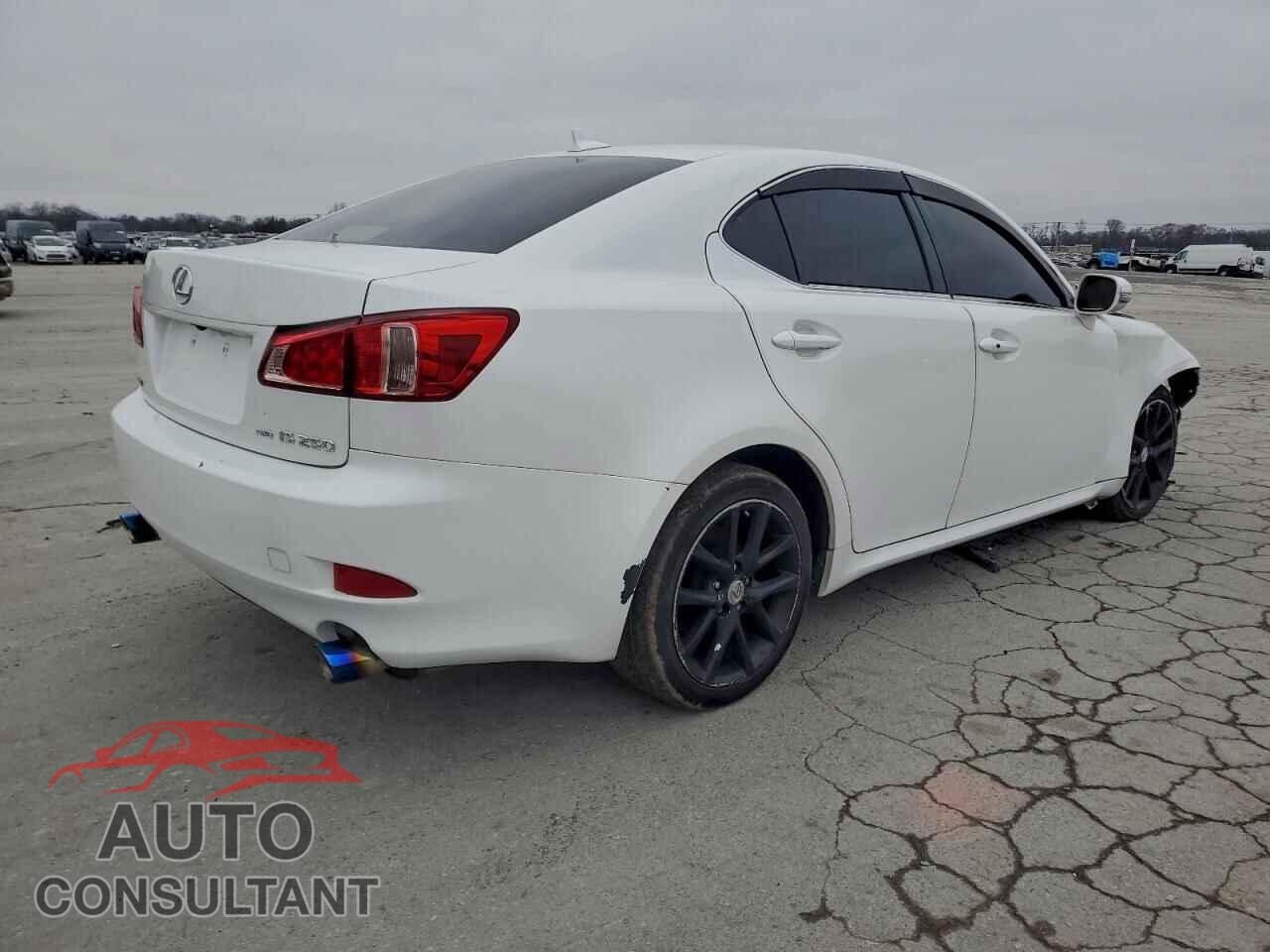 LEXUS IS 2013 - JTHCF5C26D5062838