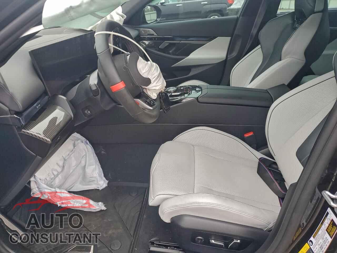 BMW M5 2026 - WBS83FK01TCV37112
