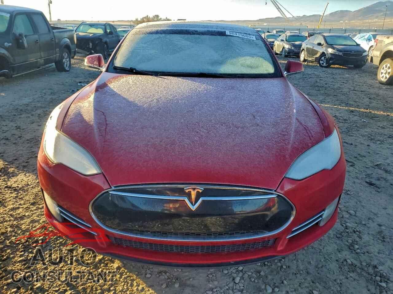 TESLA MODEL S 2014 - 5YJSA1S14EFP33100