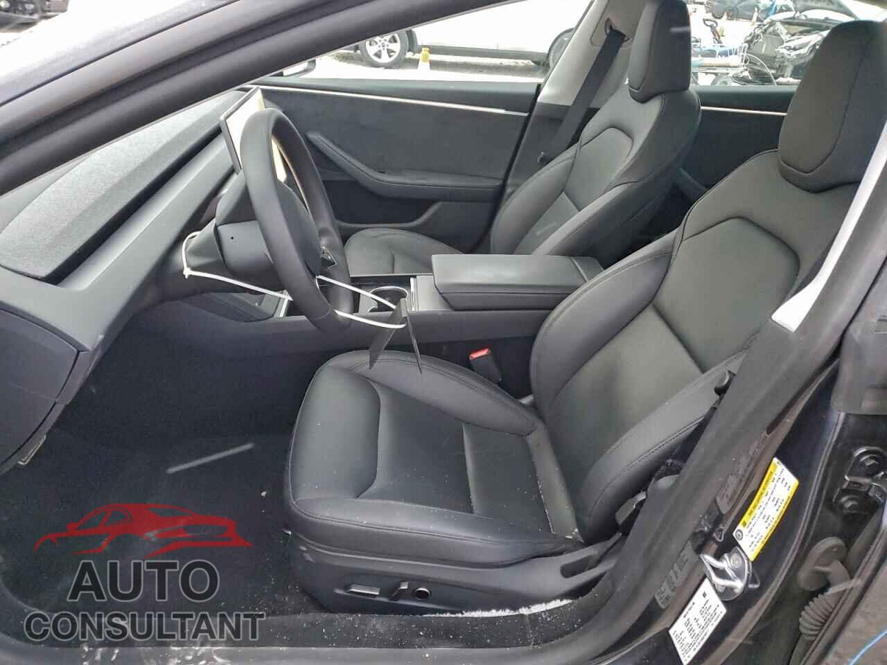 TESLA MODEL 3 2025 - 5YJ3E1EB8SF989717